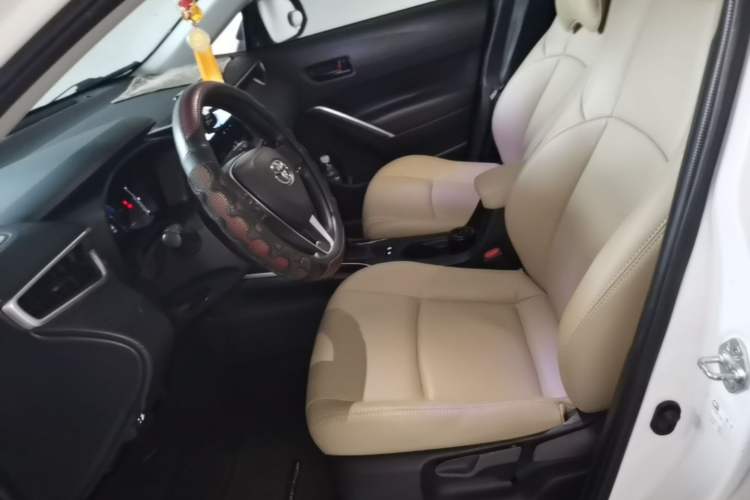Used Toyota FRONTLANDER 2023 2.0L CVT Elite Edition Left Front Seat