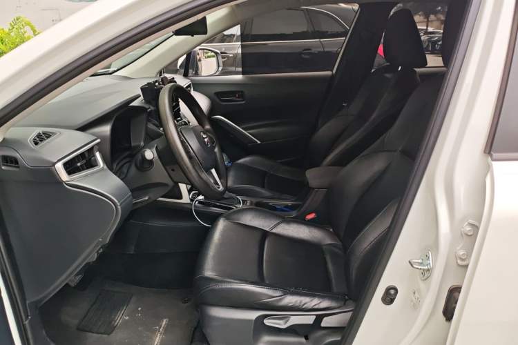 Used Toyota FRONTLANDER 2023 2.0L CVT Elite Edition Left Front Seat