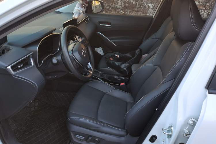 Used Toyota FRONTLANDER 2023 2.0L CVT Luxury Edition Left Front Seat