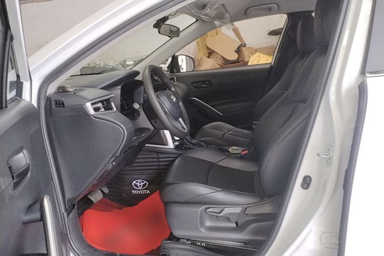 Used Toyota FRONTLANDER 2023 2.0L CVT Elite Edition Left Front Seat