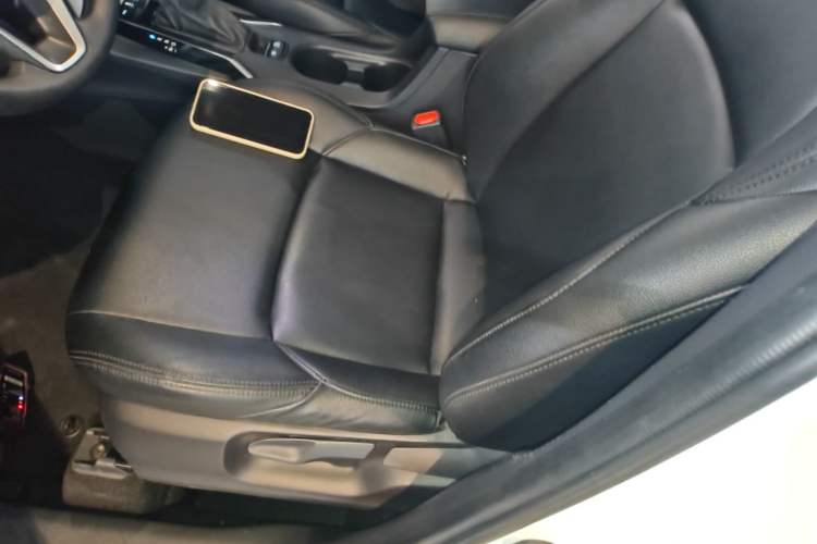 Used Toyota FRONTLANDER 2023 2.0L CVT Elite Edition Left Front Seat