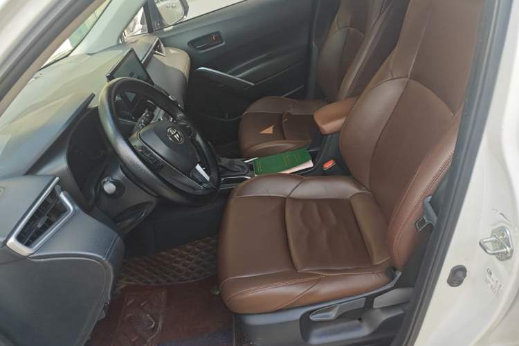 Used Toyota FRONTLANDER 2023 2.0L CVT Elite Edition Left Front Seat