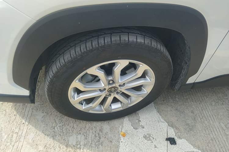 Used Toyota FRONTLANDER 2023 2.0L CVT Leading Edition Left Front Wheel Hub