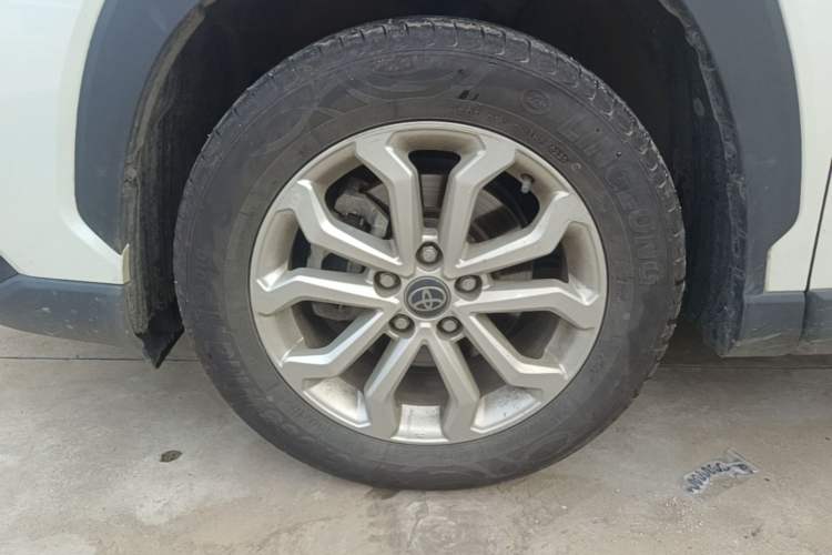 Used Toyota FRONTLANDER 2023 2.0L CVT Elite Edition Left Front Wheel Hub
