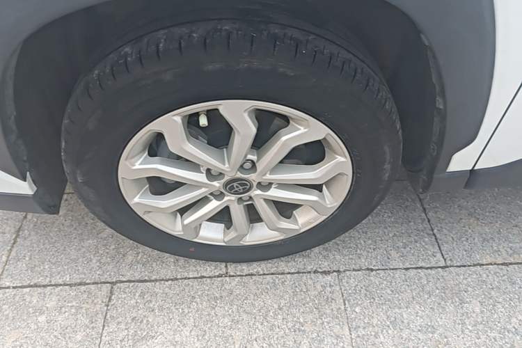 Used Toyota FRONTLANDER 2023 2.0L CVT Elite Edition Left Front Wheel Hub