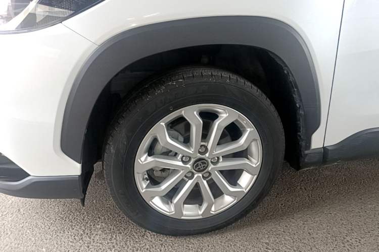Used Toyota FRONTLANDER 2023 2.0L CVT Elite Edition Left Front Wheel Hub