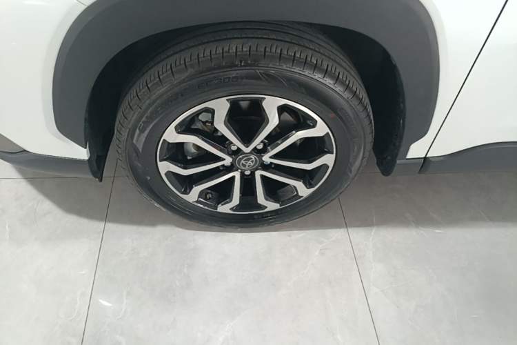 Used Toyota FRONTLANDER 2023 2.0L CVT Luxury Edition Left Front Wheel Hub