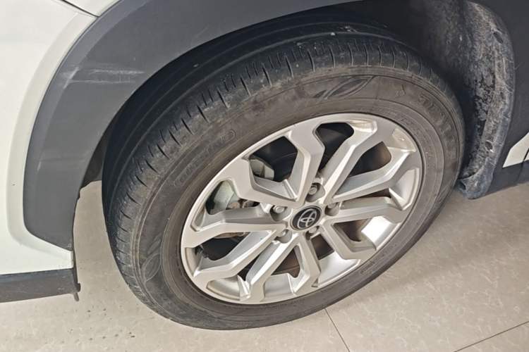 Used Toyota FRONTLANDER 2023 2.0L CVT Elite Edition Left Front Wheel Hub