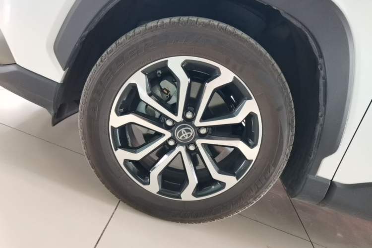 Used Toyota FRONTLANDER 2023 2.0L CVT Luxury Edition Left Front Wheel Hub