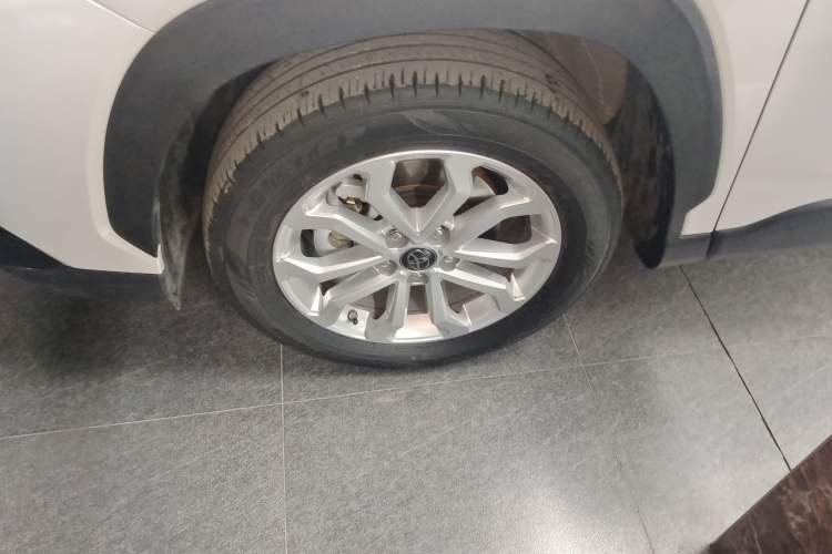 Used Toyota FRONTLANDER 2023 2.0L CVT Elite Edition Left Front Wheel Hub