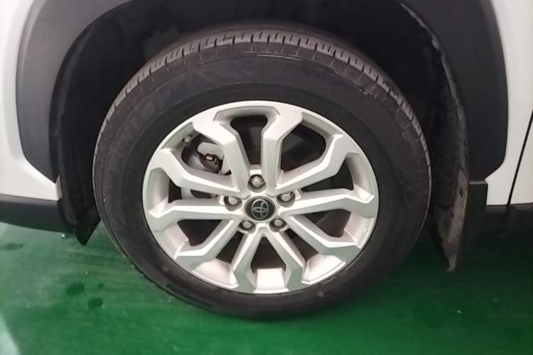Used Toyota FRONTLANDER 2023 2.0L CVT Leading Edition Left Front Wheel Hub