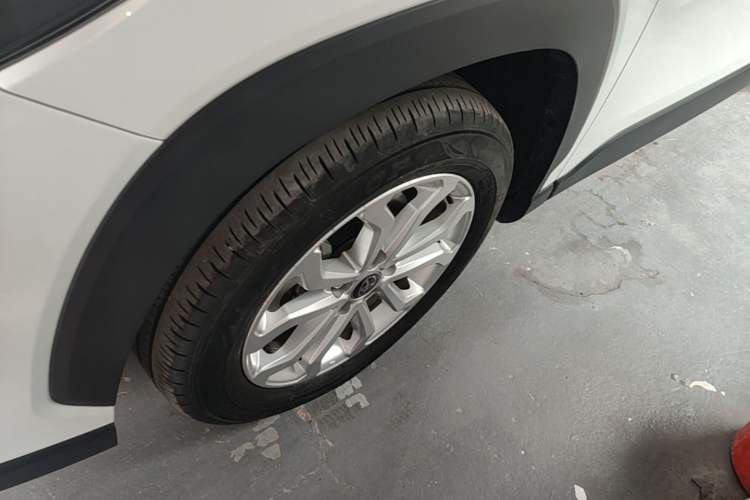 Used Toyota FRONTLANDER 2023 2.0L CVT Elite Edition Left Front Wheel Hub