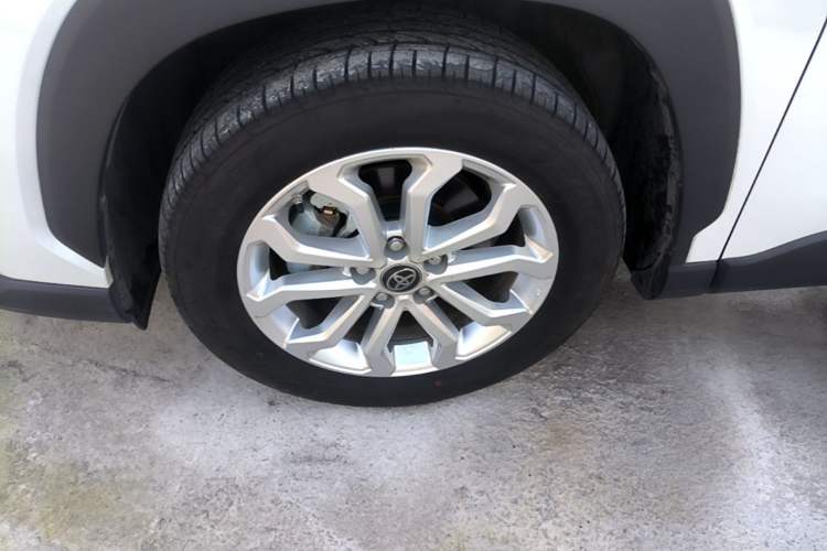 Used Toyota FRONTLANDER 2023 2.0L CVT Elite Edition Left Front Wheel Hub