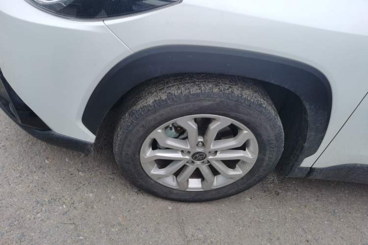 Used Toyota FRONTLANDER 2023 2.0L CVT Elite Edition Left Front Wheel Hub