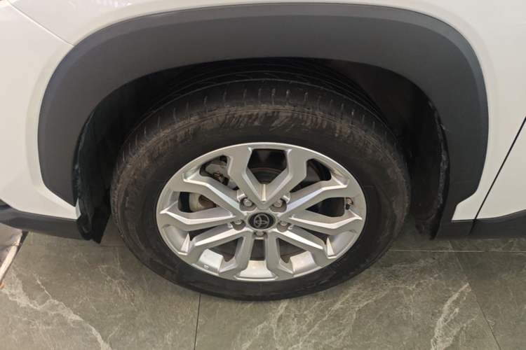 Used Toyota FRONTLANDER 2023 2.0L CVT Elite Edition Left Front Wheel Hub