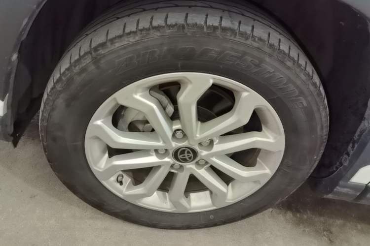Used Toyota FRONTLANDER 2023 2.0L CVT Elite Edition Left Front Wheel Hub