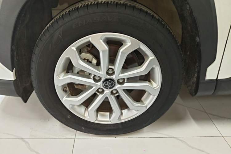 Used Toyota FRONTLANDER 2023 2.0L CVT Elite Edition Left Front Wheel Hub