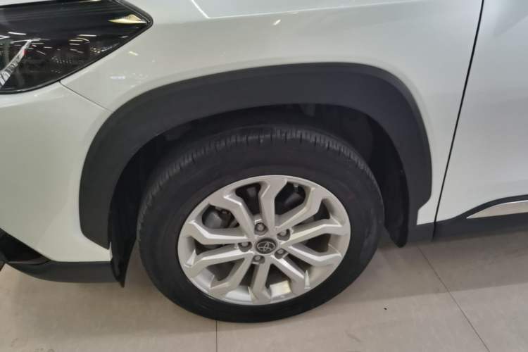 Used Toyota FRONTLANDER 2023 2.0L CVT Elite Edition Left Front Wheel Hub