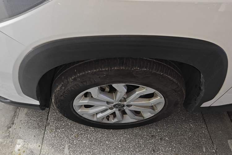 Used Toyota FRONTLANDER 2023 2.0L CVT Elite Edition Left Front Wheel Hub