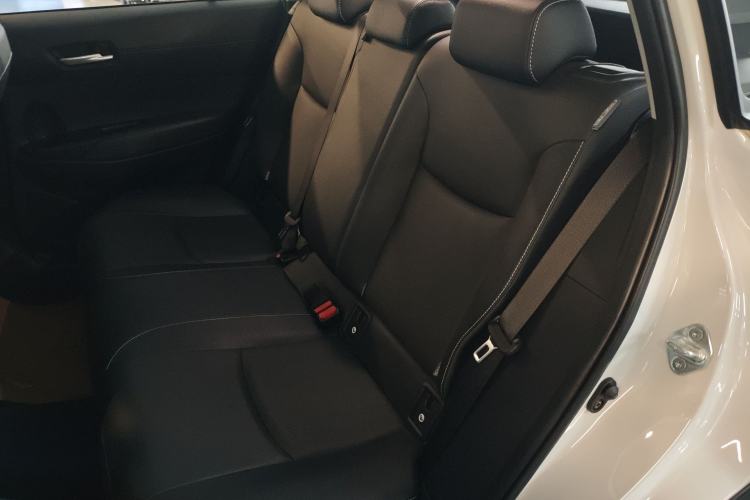 Used Toyota FRONTLANDER 2023 2.0L Smart Electric Hybrid Dual-Engine Deluxe Version Left Rear Seat