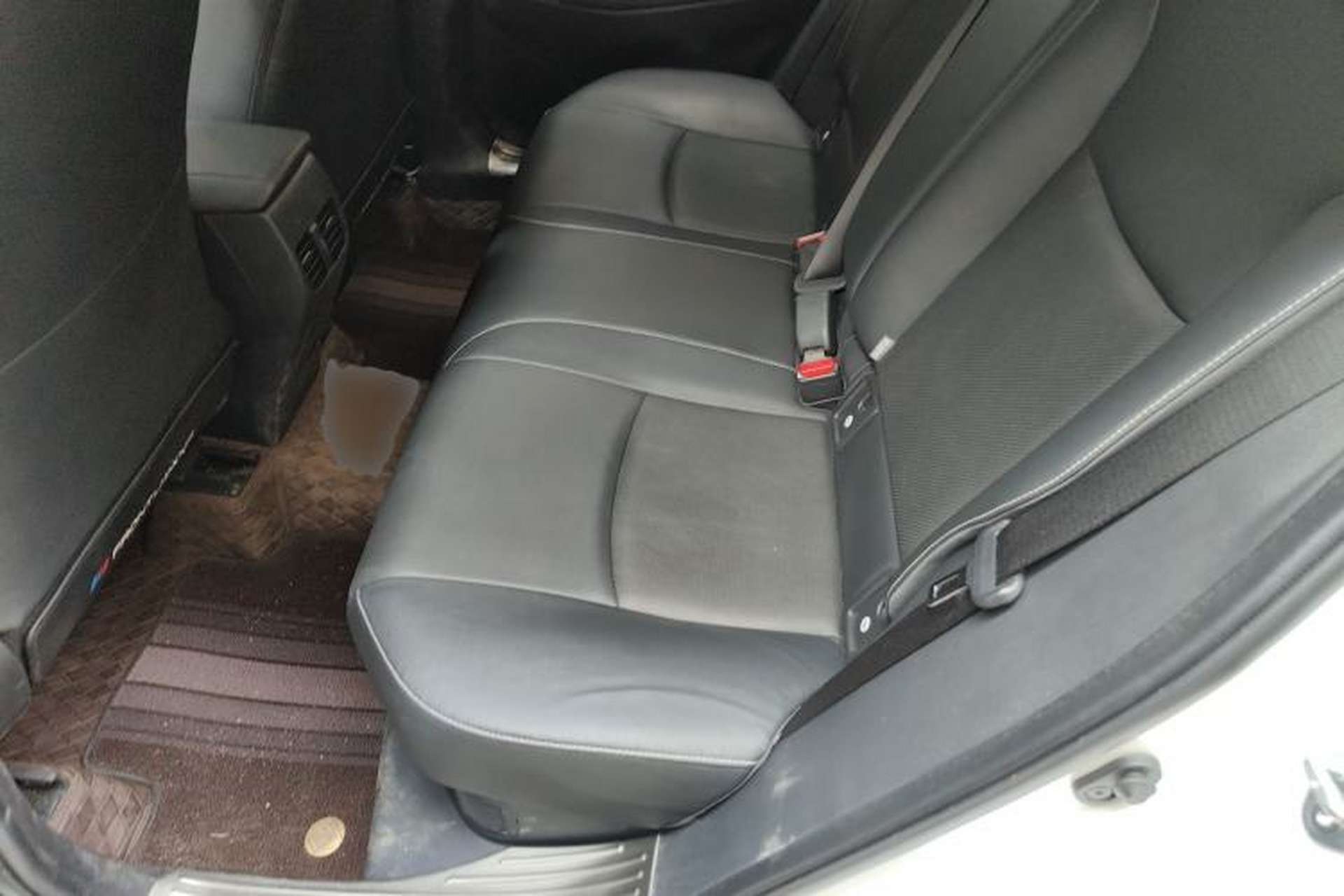 Used Toyota FRONTLANDER 2023 2.0L Smart Electric Hybrid Dual-Engine Luxury Edition Left Rear Seat