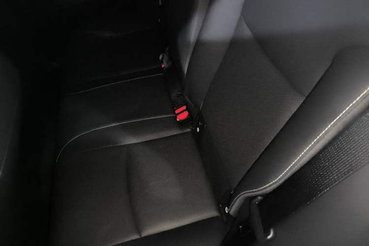 Used Toyota FRONTLANDER 2023 2.0L Smart Electric Hybrid Dual-Engine Luxury Edition Left Rear Seat