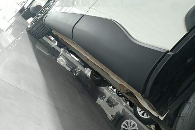 Used Toyota FRONTLANDER 2023 2.0L CVT Luxury Edition Left Side Sill