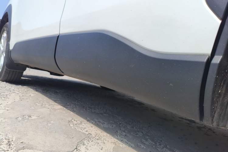 Used Toyota FRONTLANDER 2023 2.0L CVT Elite Edition Left Side Sill
