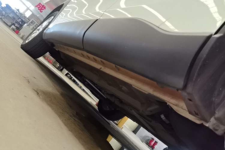 Used Toyota FRONTLANDER 2023 2.0L CVT Elite Edition Left Side Sill