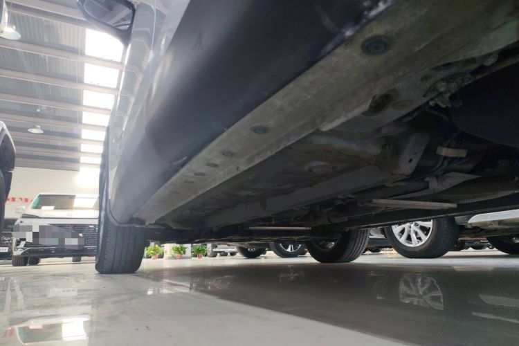 Used Toyota FRONTLANDER 2023 2.0L CVT Elite Edition Left Side Sill