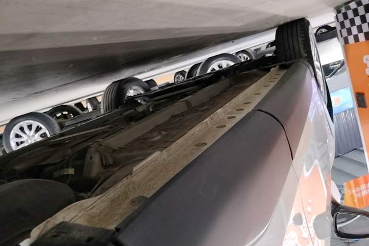 Used Toyota FRONTLANDER 2023 2.0L CVT Elite Edition Left Side Sill