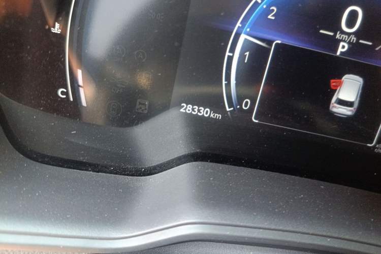 Used Toyota FRONTLANDER 2023 2.0L CVT Leading Edition Odometer Close Up
