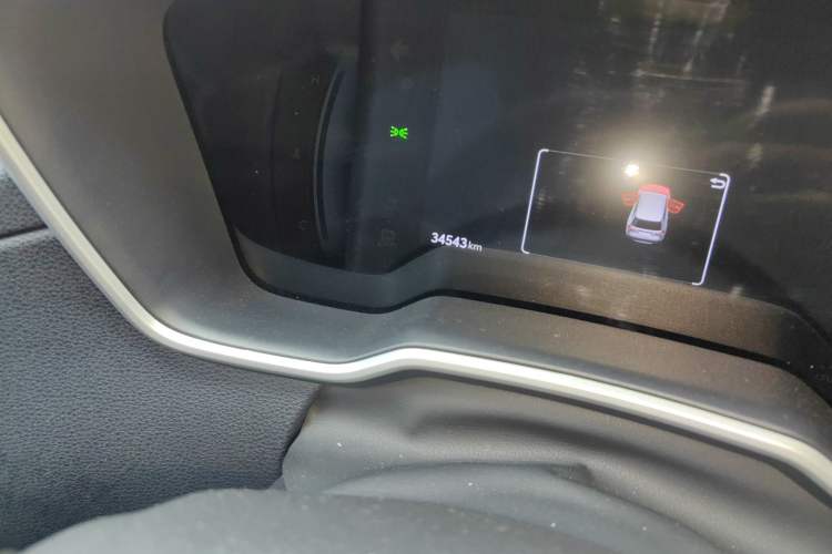 Used Toyota FRONTLANDER 2023 2.0L Smart Electric Hybrid Dual-Engine Luxury Edition Odometer Close Up