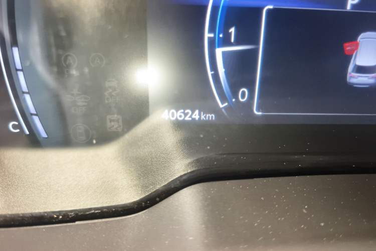 Used Toyota FRONTLANDER 2023 2.0L CVT Leading Edition Odometer Close Up
