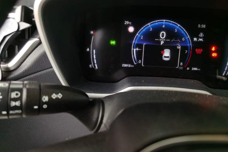 Used Toyota FRONTLANDER 2023 2.0L CVT Luxury Edition Odometer Close Up