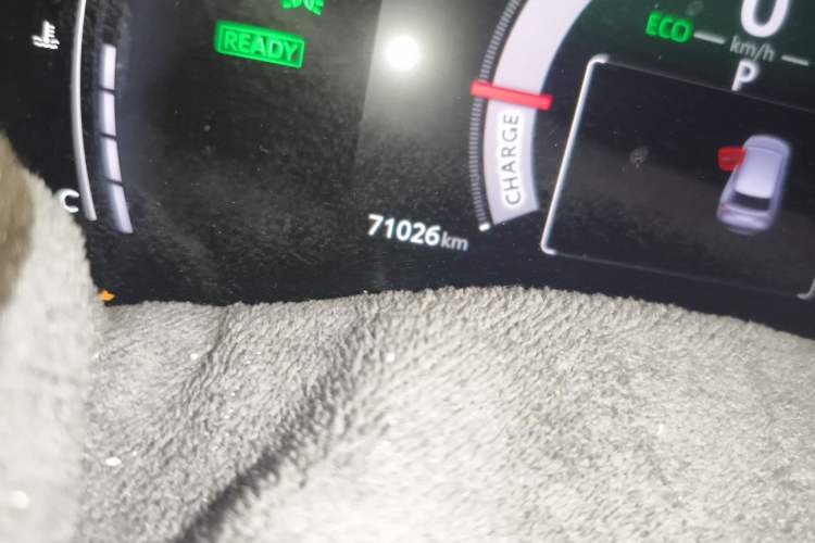 Used Toyota FRONTLANDER 2023 2.0L Smart Electric Hybrid Dual-Engine Leading Edition Odometer Close Up
