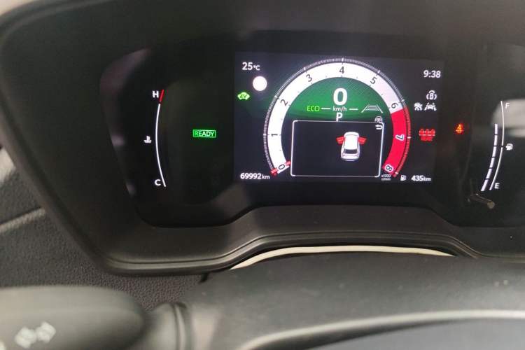 Used Toyota FRONTLANDER 2023 2.0L Smart Electric Hybrid Dual-Engine Leading Edition Odometer Close Up