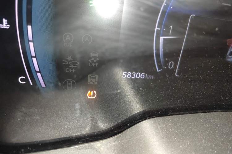 Used Toyota FRONTLANDER 2023 2.0L CVT Leading Edition Odometer Close Up
