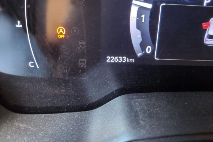 Used Toyota FRONTLANDER 2023 2.0L CVT Leading Edition Odometer Close Up