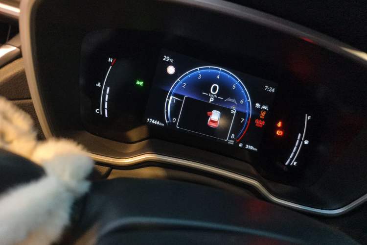 Used Toyota FRONTLANDER 2023 2.0L CVT Luxury Edition Odometer Close Up