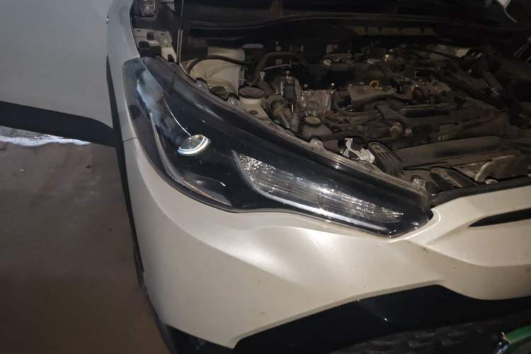 Used Toyota FRONTLANDER 2023 2.0L Smart Electric Hybrid Dual-Engine Leading Edition Right Front Headlight