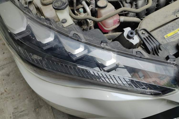 Used Toyota FRONTLANDER 2023 2.0L Smart Electric Hybrid Dual-Engine Luxury Edition Right Front Headlight