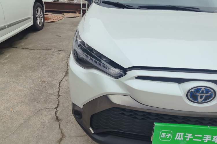 Used Toyota FRONTLANDER 2023 2.0L Smart Electric Hybrid Dual-Engine Luxury Edition Right Front Headlight