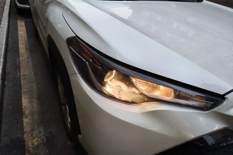 Used Toyota FRONTLANDER 2023 2.0L Smart Electric Hybrid Dual-Engine Leading Edition Right Front Headlight