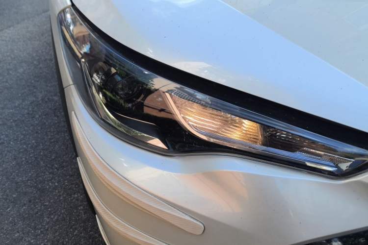 Used Toyota FRONTLANDER 2023 2.0L Smart Electric Hybrid Dual-Engine Leading Edition Right Front Headlight