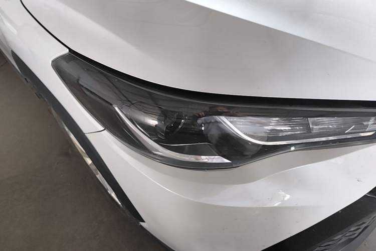 Used Toyota FRONTLANDER 2023 2.0L CVT Elite Edition Right Front Headlight
