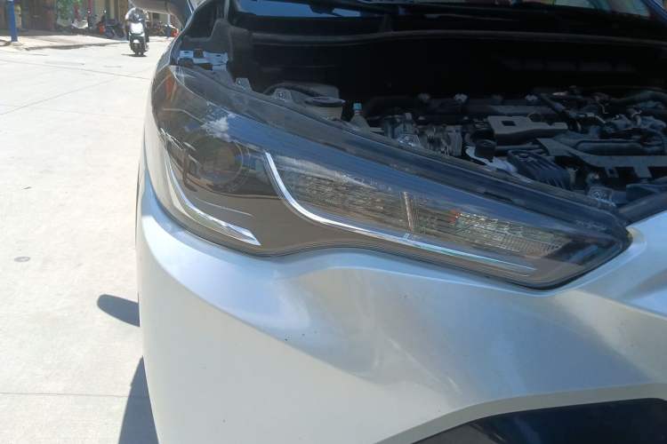 Used Toyota FRONTLANDER 2023 2.0L Smart Electric Hybrid Dual-Engine Leading Edition Right Front Headlight