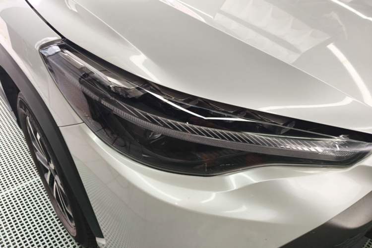 Used Toyota FRONTLANDER 2023 2.0L Smart Electric Hybrid Dual-Engine Deluxe Version Right Front Headlight