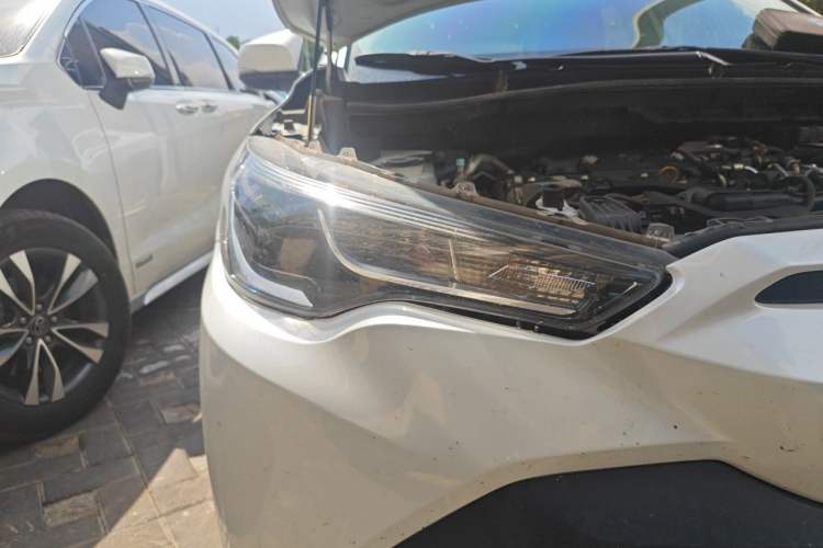 Used Toyota FRONTLANDER 2023 2.0L CVT Elite Edition Right Front Headlight