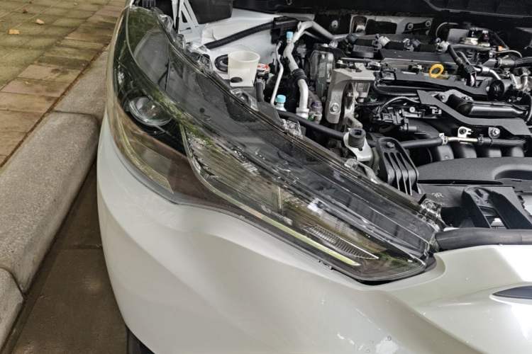Used Toyota FRONTLANDER 2023 2.0L CVT Elite Edition Right Front Headlight